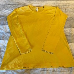 NWOT Lululemon swift tech running shirt.